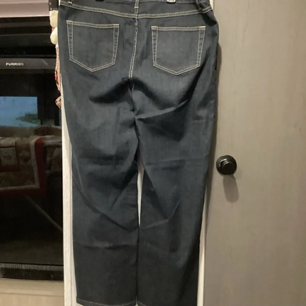 NWOT. Christopher & Banks Women’s Size 14 Short Black Stretch Denim Jeans